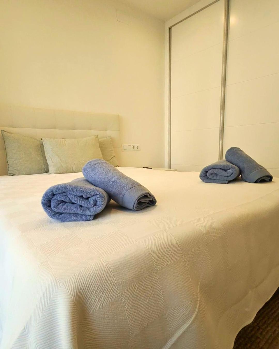 Sea View 2Br Beachfront & Cozy Balcony Marbella Apartamento Marbella
