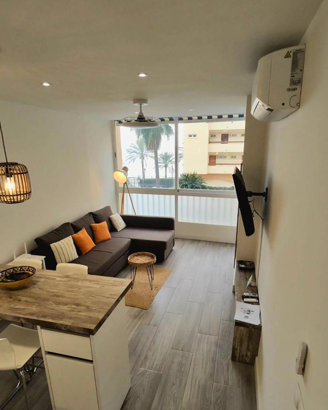 Apartamento Sea View 2Br Beachfront & Cozy Balcony Marbella