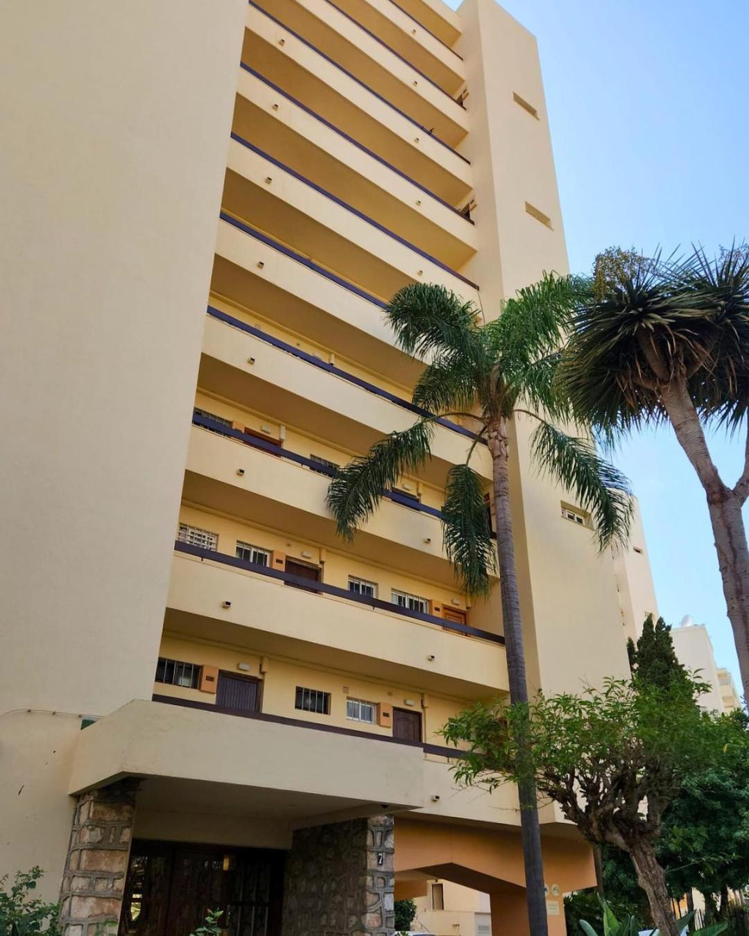 Sea View 2Br Beachfront & Cozy Balcony Marbella Apartamento *